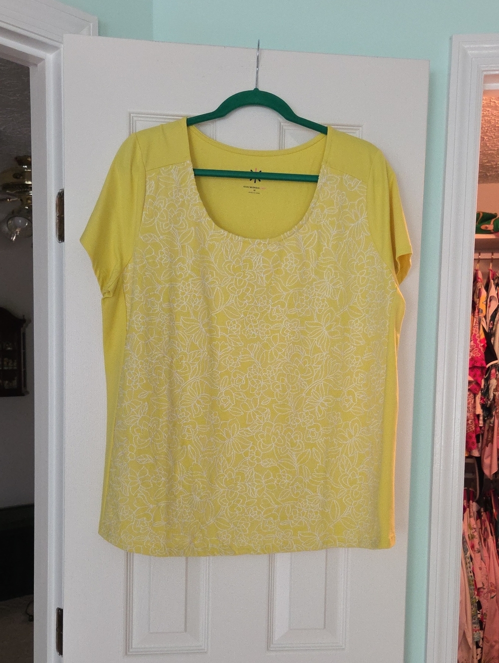 Isaac Mizrahi Yellow Scoop Neck Floral Tee